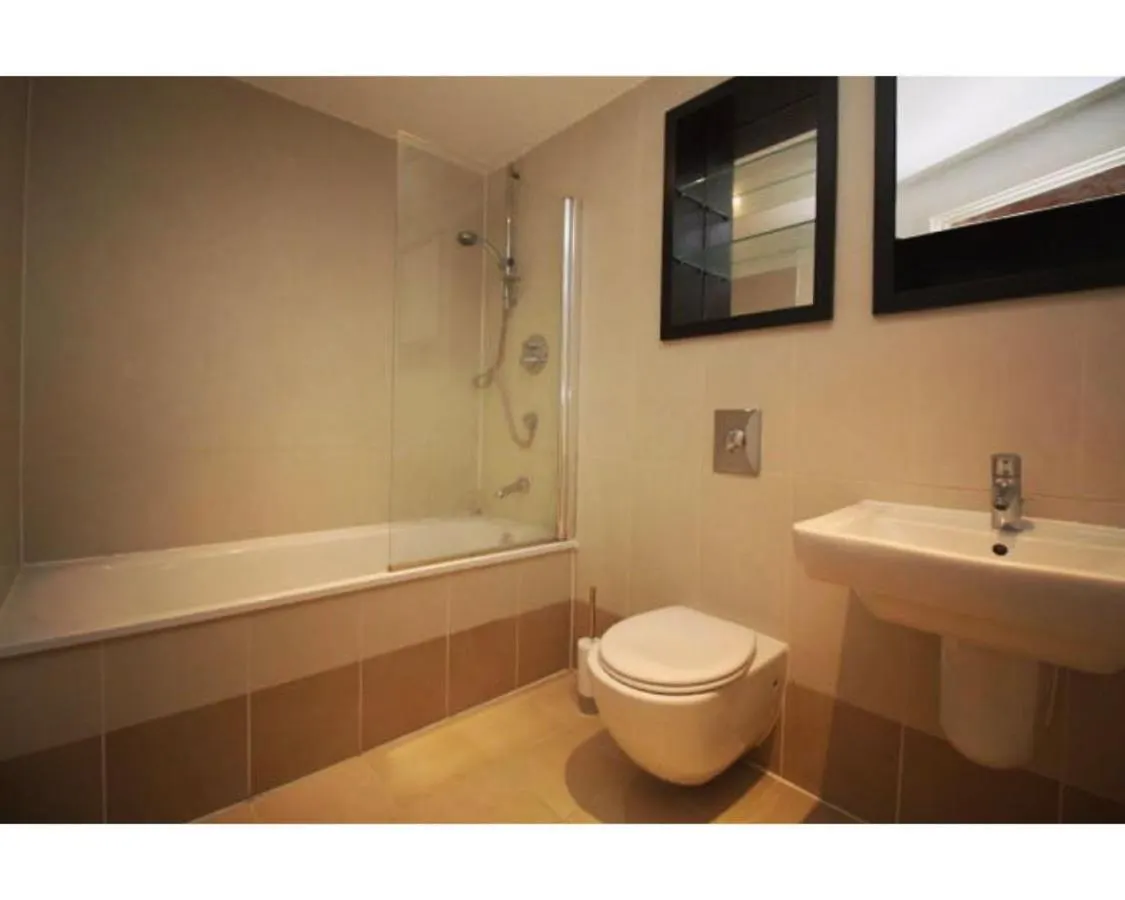Modern Deluxe Leeds Dock Apartment Free Secure Parking United Kingdom