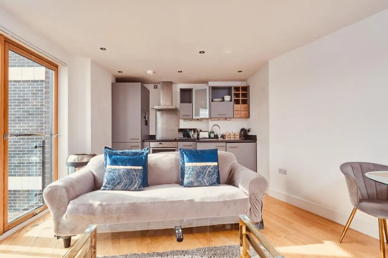 Modern Deluxe Leeds Dock Apartment Free Secure Parking  Leeds (West Yorkshire)
